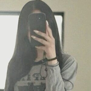 Meet your Posher, Mia